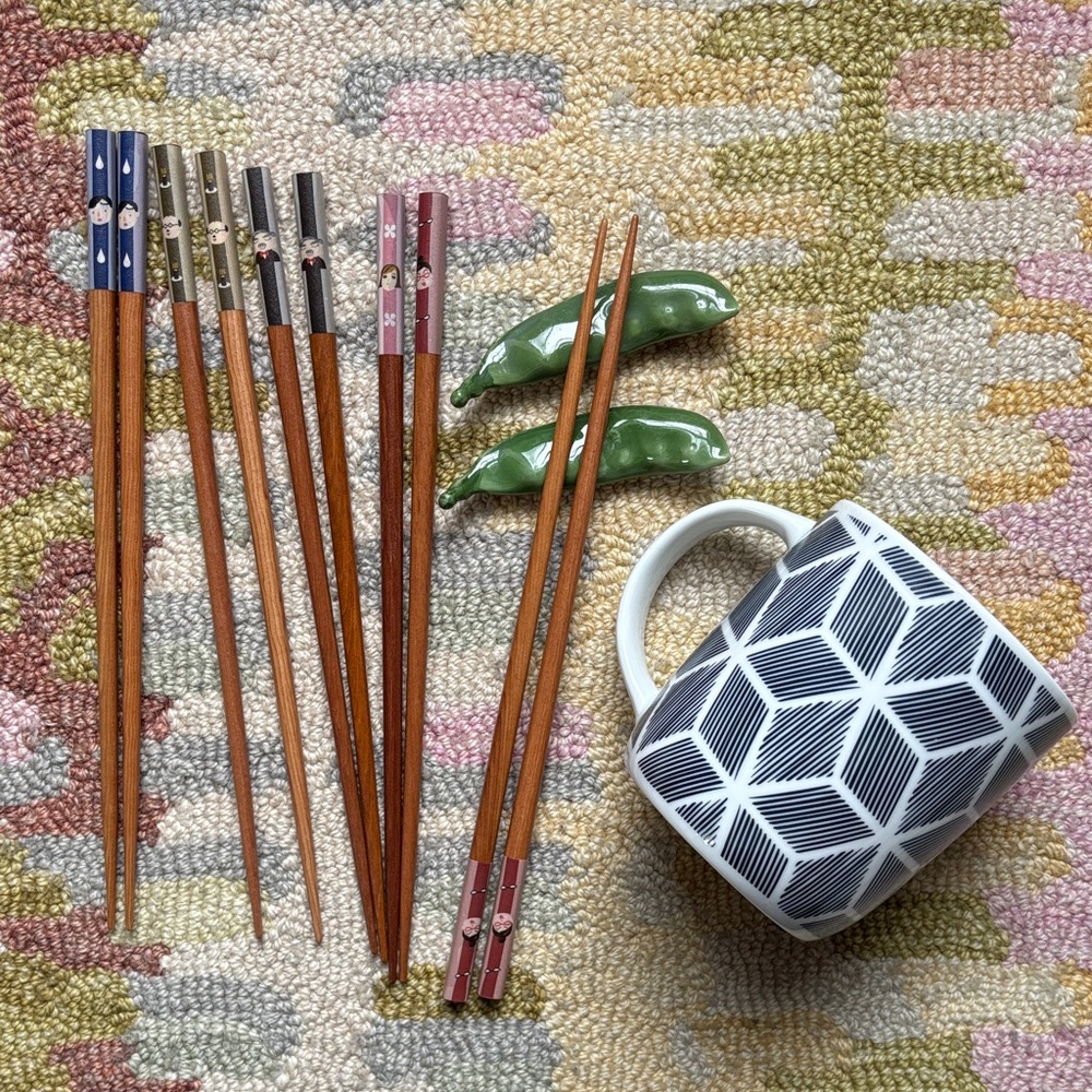 11- pc Japanese Bundle: Daiso Mug + 10 wooden chopsticks (5 sets)